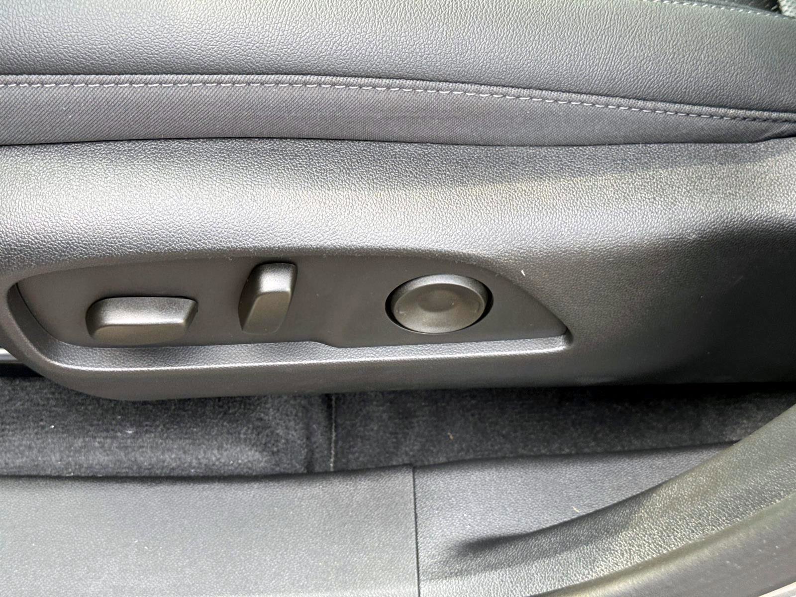 New 2026 Chevrolet Equinox LT w/ Convenience Package II image 16