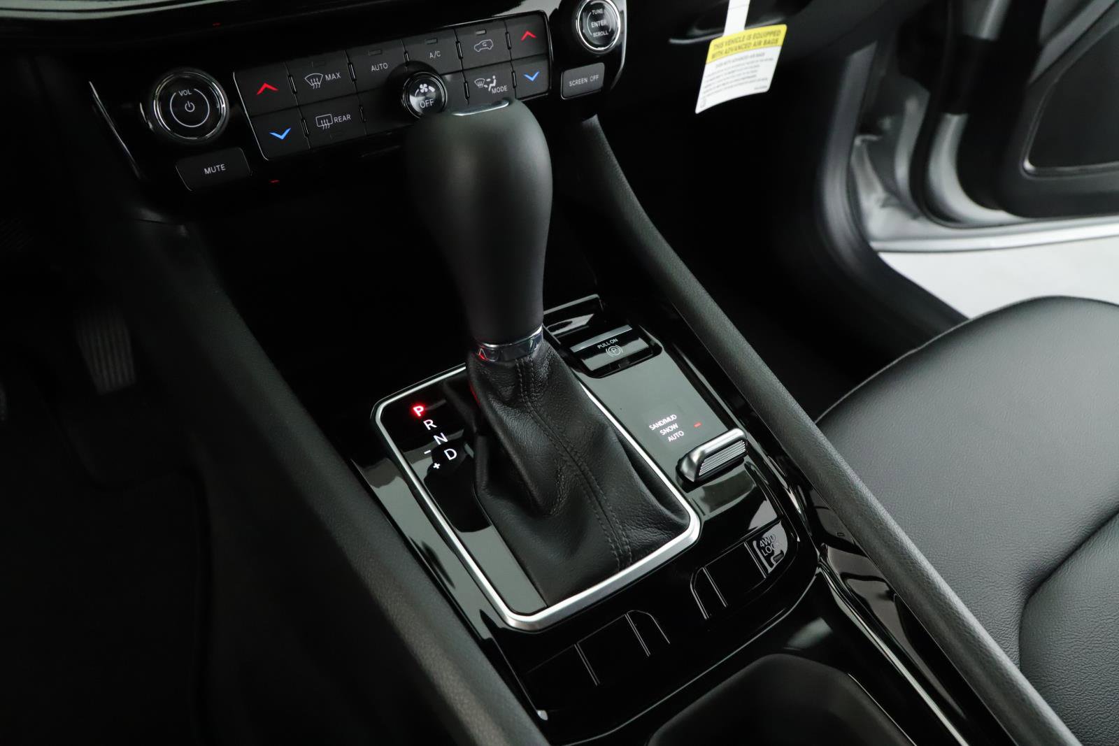 New 2026 Jeep Compass Limited image 14