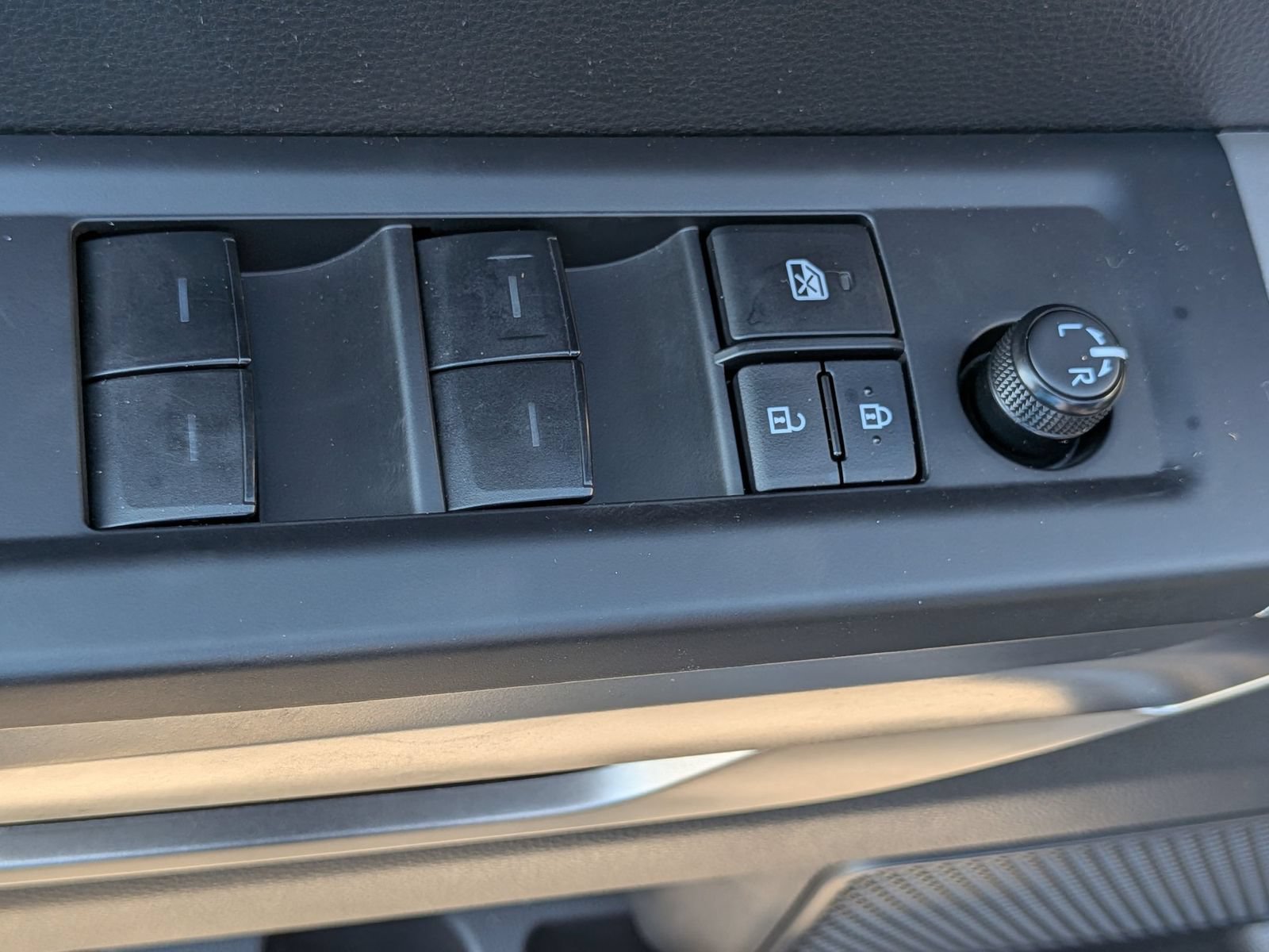 Used 2025 Toyota Tundra SR5 AWD/4WD image 14