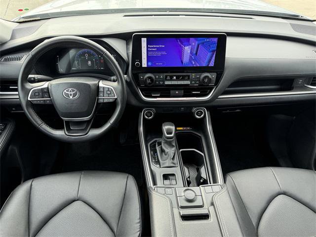 Certified 2025 Toyota Grand Highlander FWD image 9