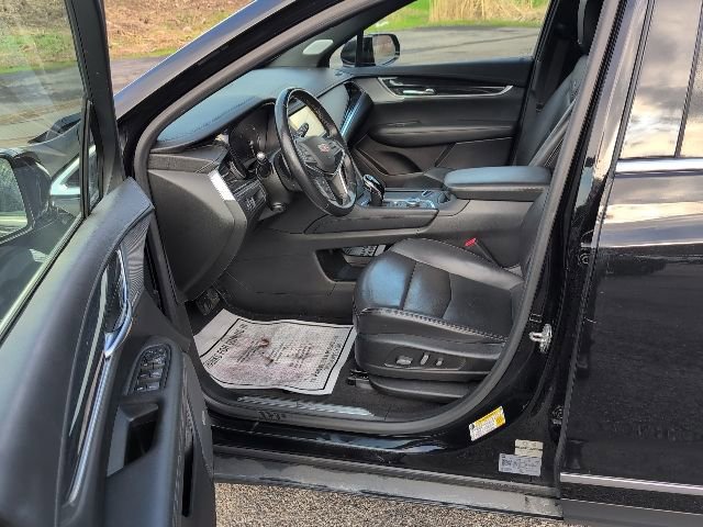 Used 2023 Cadillac XT5 Premium Luxury image 11