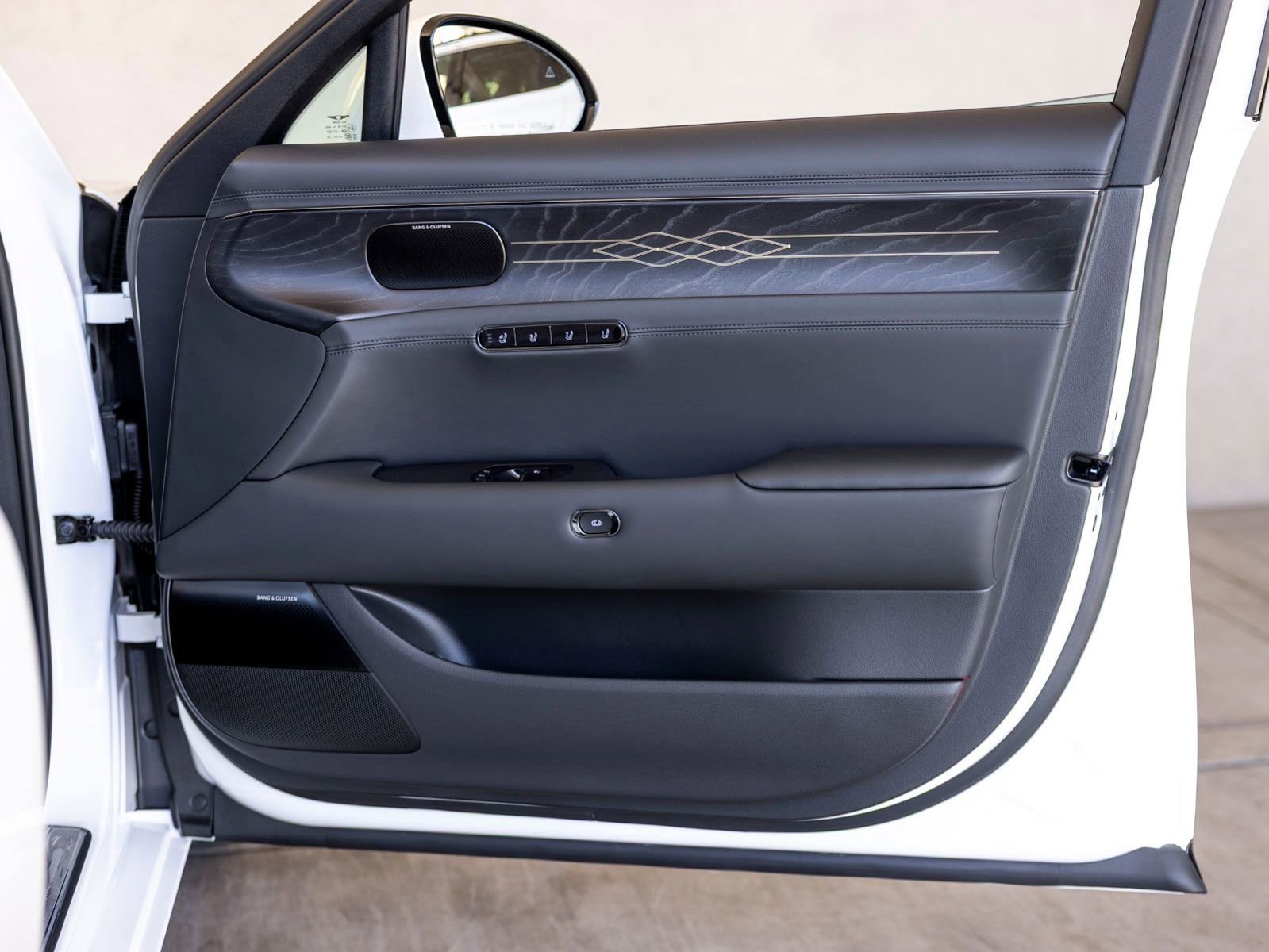 New 2026 Genesis G90 3.5T Prestige image 22