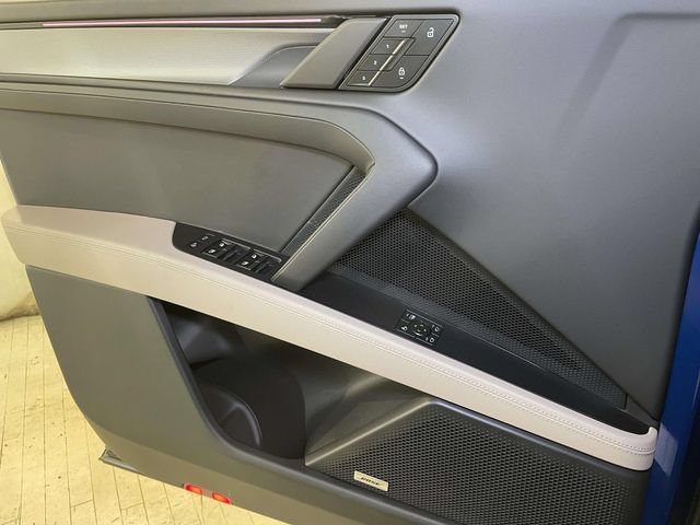 New 2026 Porsche Cayenne Electric AWD/4WD image 36