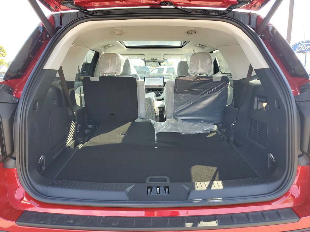 New 2026 Ford Explorer Platinum image 7