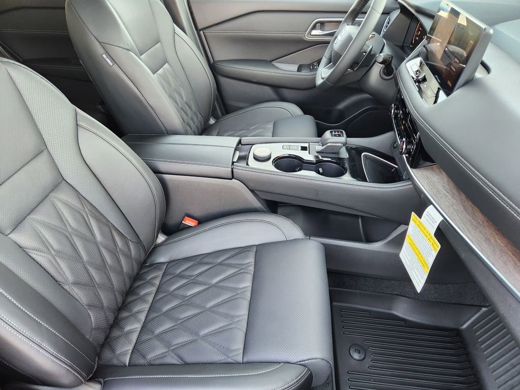 New 2026 Nissan Rogue Platinum w/ Platinum Premium Package image 10