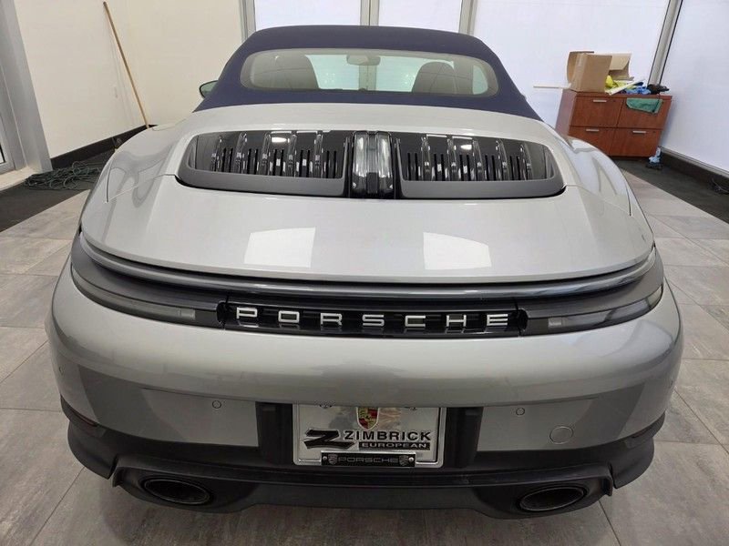Certified 2025 Porsche 911 Carrera image 6