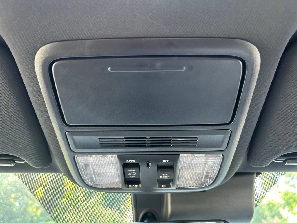 Used 2023 Honda Passport EX-L image 32