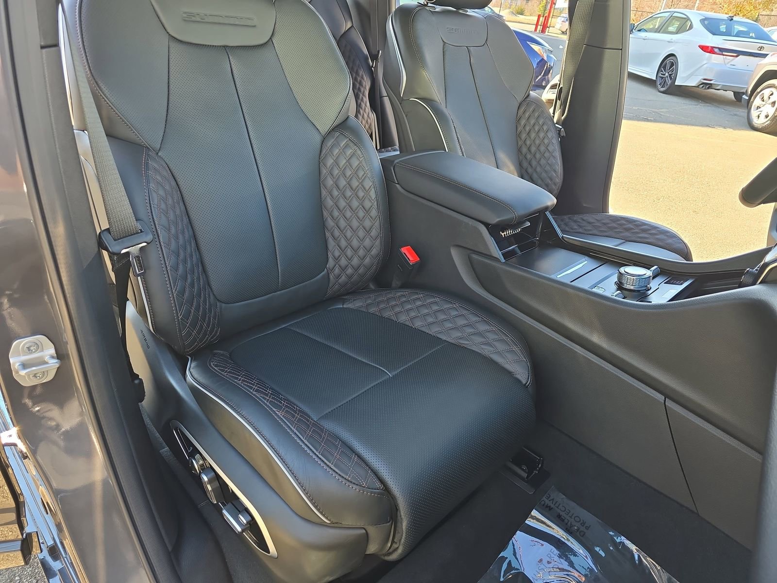 Used 2025 Jeep Grand Cherokee Summit w/ Obsidian Package image 17