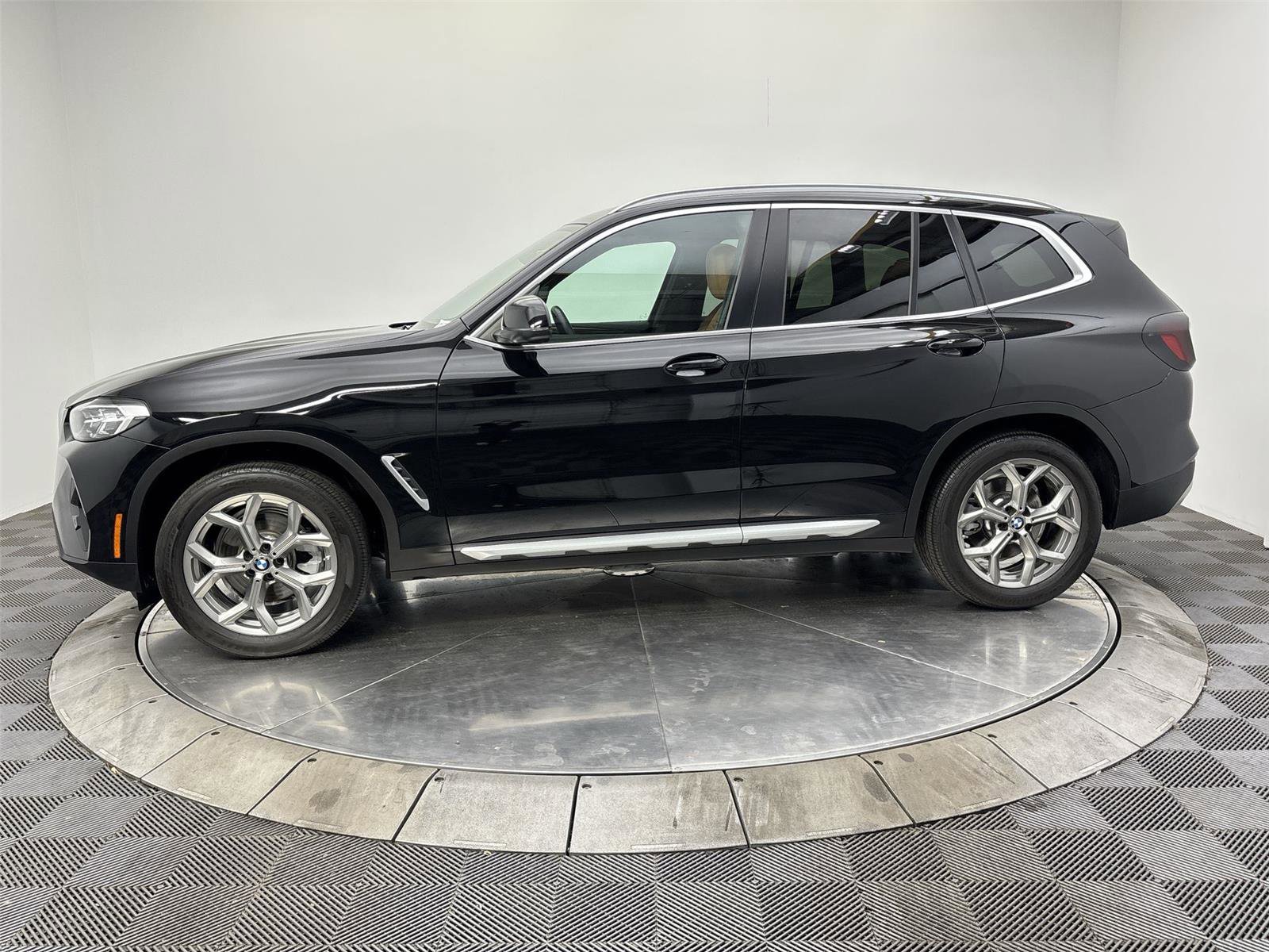 Used 2022 BMW X3 xDrive30i w/ Convenience Package image 16