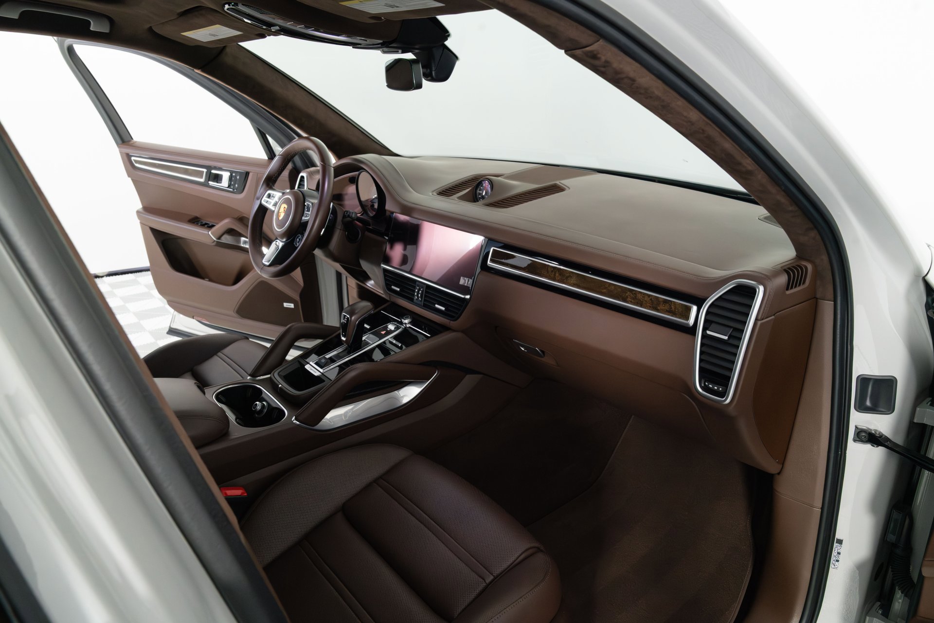 Used 2022 Porsche Cayenne Turbo AWD/4WD image 16