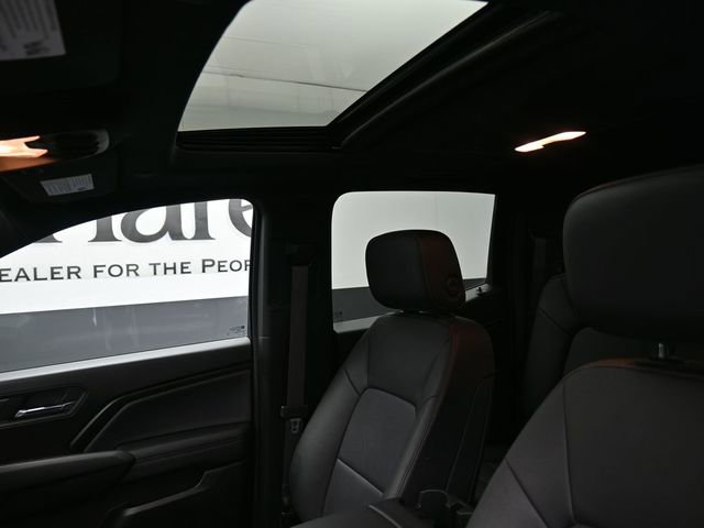 Used 2023 Chevrolet Colorado LT w/ LT Convenience Package III image 17