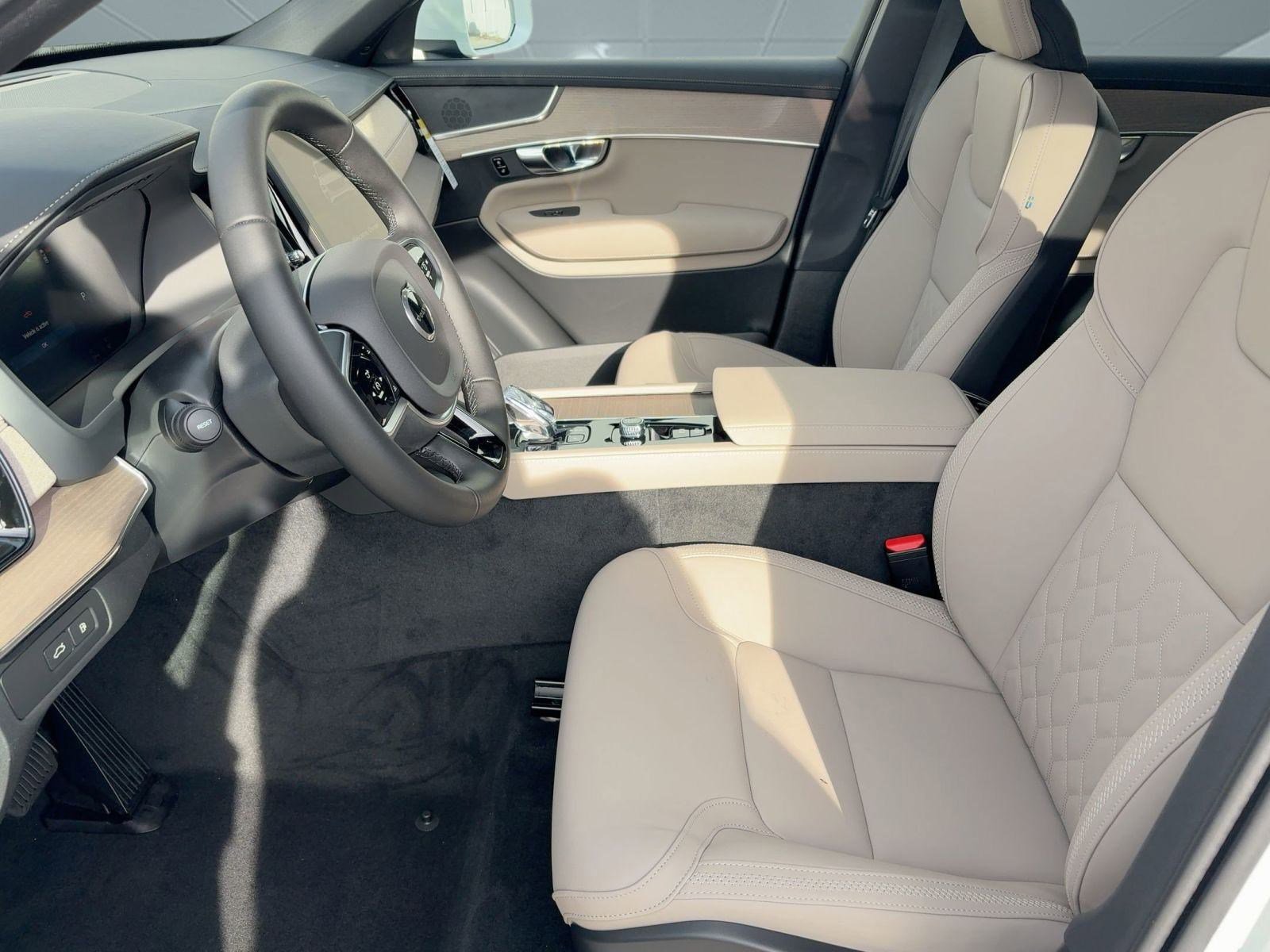 New 2026 Volvo XC90 T8 Plus image 5