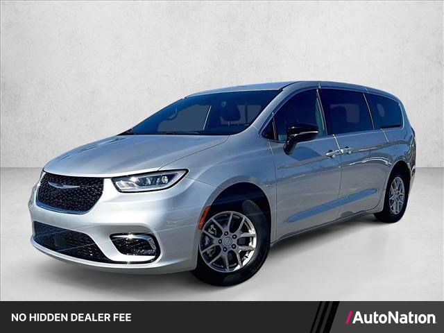 Used 2026 Chrysler Pacifica Select FWD image 1