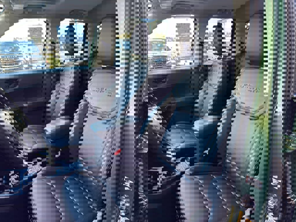 New 2025 Ford Maverick Lariat w/ Black Appearance Package image 15