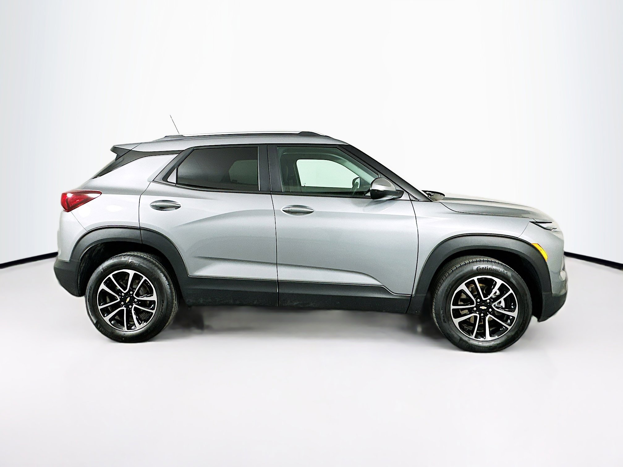 Used 2025 Chevrolet TrailBlazer LT AWD/4WD image 10