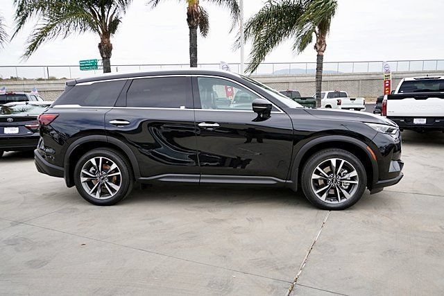 Used 2024 INFINITI QX60 Luxe FWD image 3