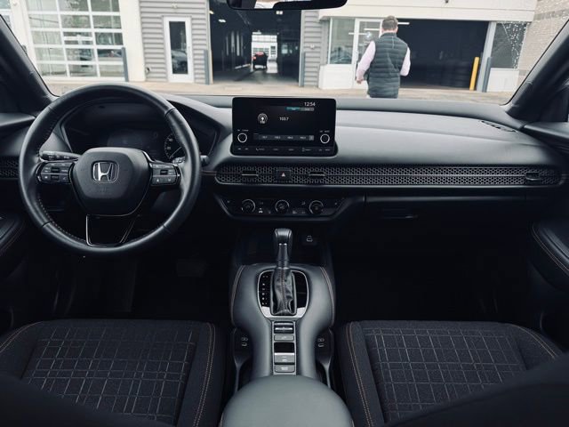 Used 2024 Honda HR-V Sport image 19