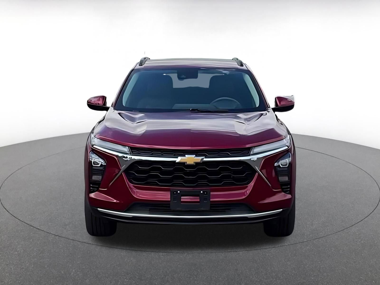 Used 2025 Chevrolet Trax LT FWD image 4