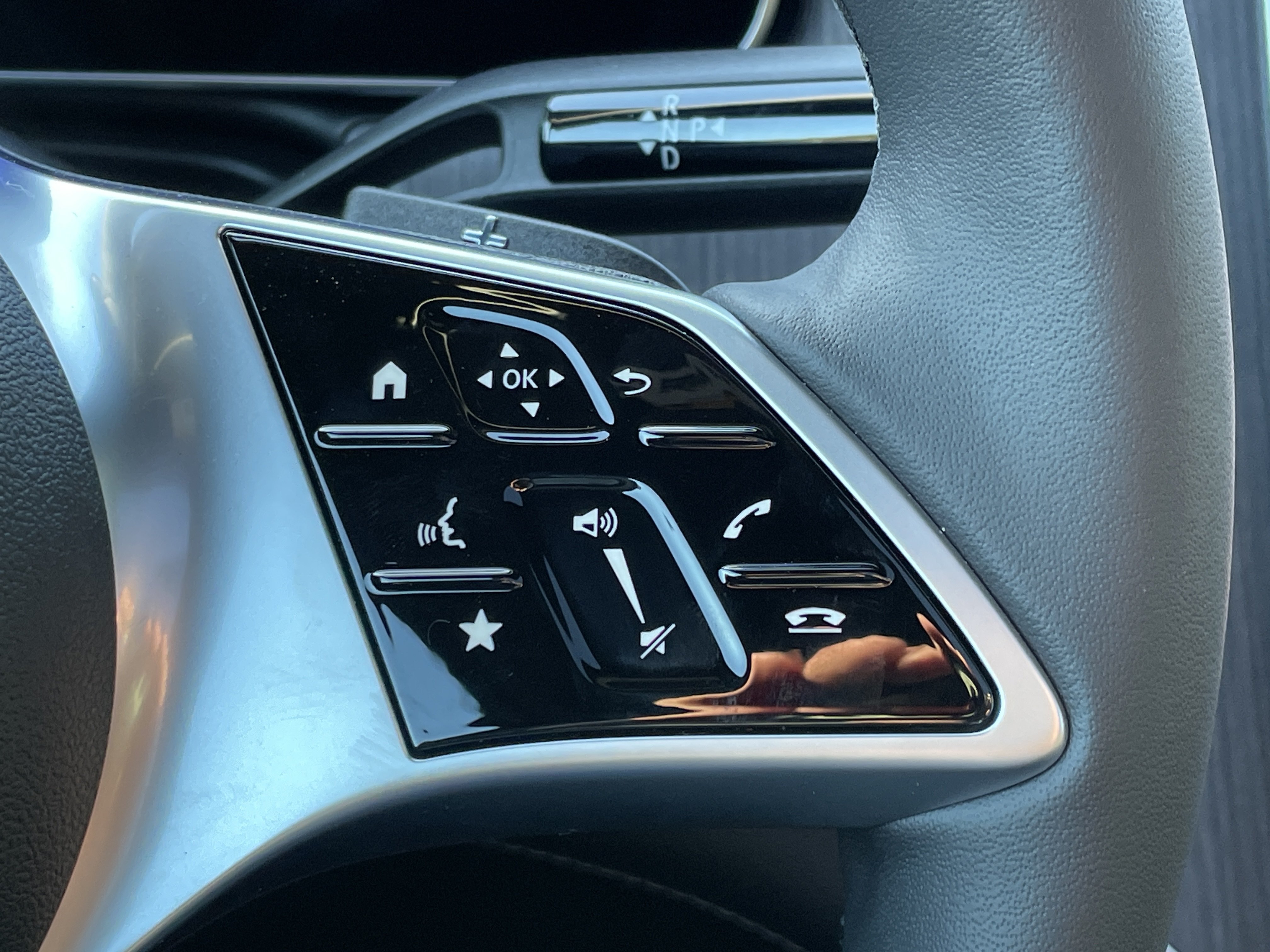 New 2026 Mercedes-Benz EQE 320 4MATIC SUV image 25