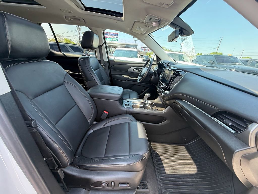 Used 2018 Chevrolet Traverse LT image 24