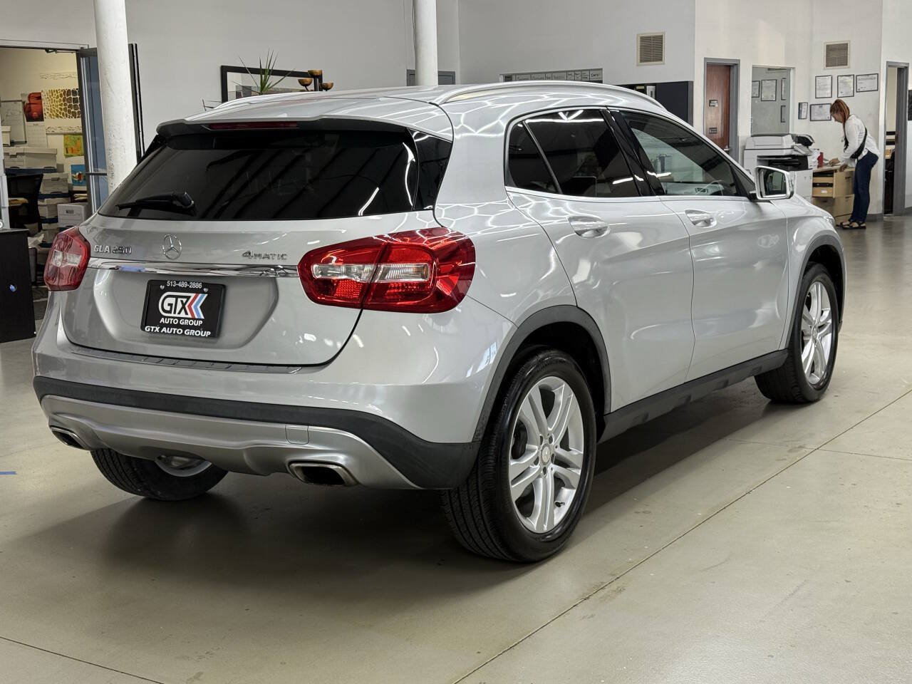 Used 2017 Mercedes-Benz GLA 250 4MATIC image 2