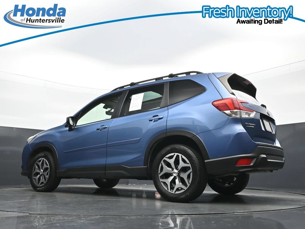 Used 2023 Subaru Forester Premium AWD/4WD image 32