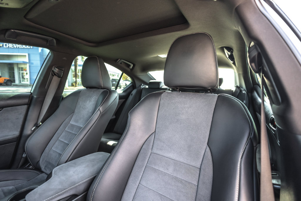 Used 2022 Lexus IS 500 RWD image 20