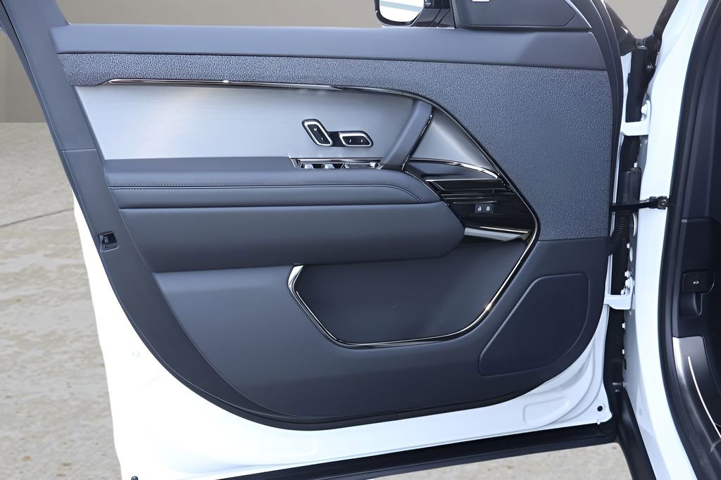 New 2026 Land Rover Range Rover Sport Dynamic SE image 10