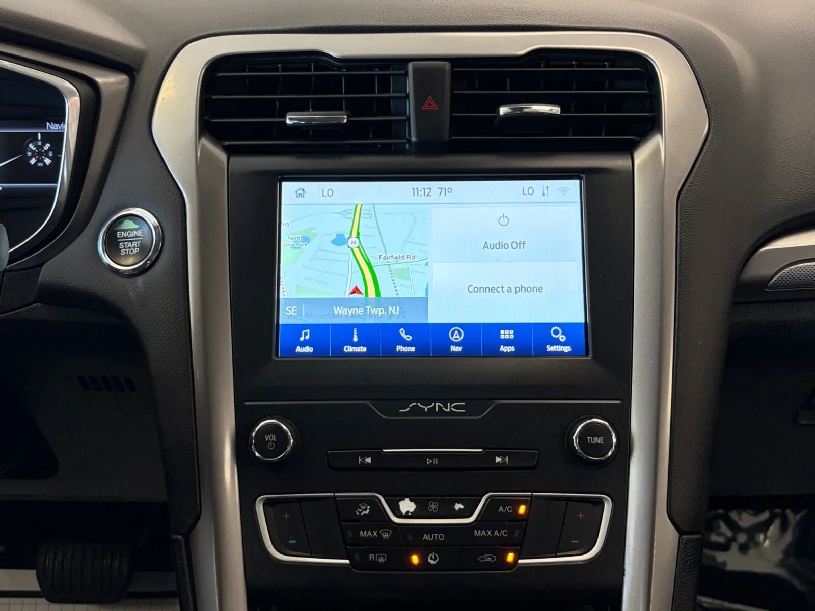 Used 2020 Ford Fusion SE FWD image 23