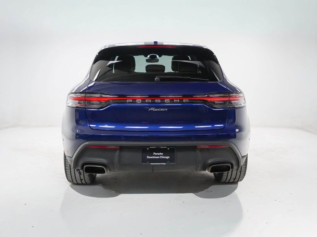 Certified 2022 Porsche Macan image 11