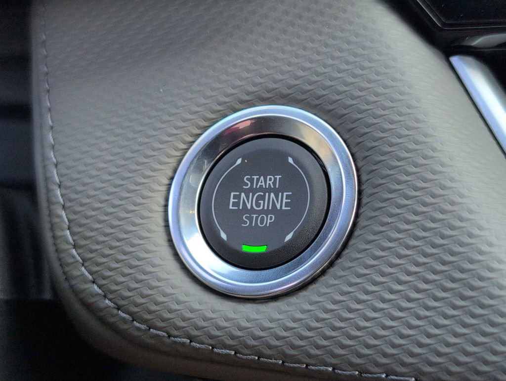 New 2026 Chevrolet Equinox LT w/ Convenience Package II FWD image 23