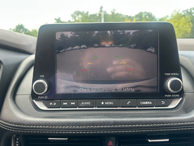 Used 2022 Nissan Rogue SV AWD/4WD image 39