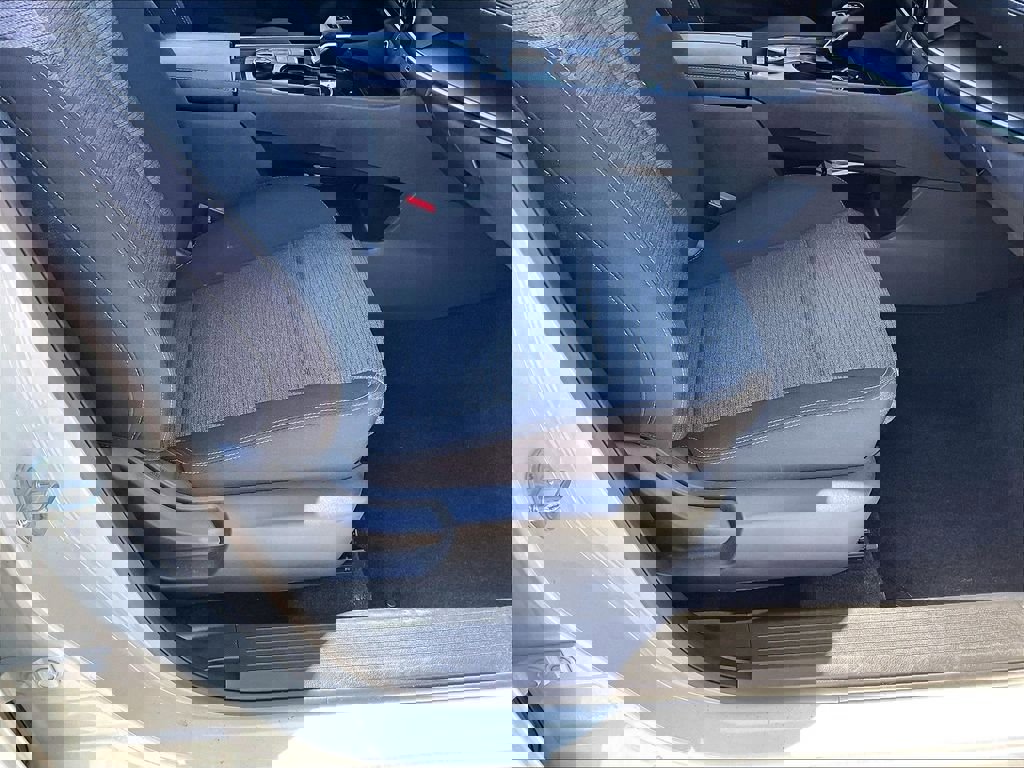 Used 2021 Nissan Rogue S AWD/4WD image 33