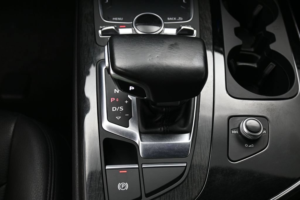 Used 2018 Audi Q7 3.0T Premium Plus AWD/4WD image 26