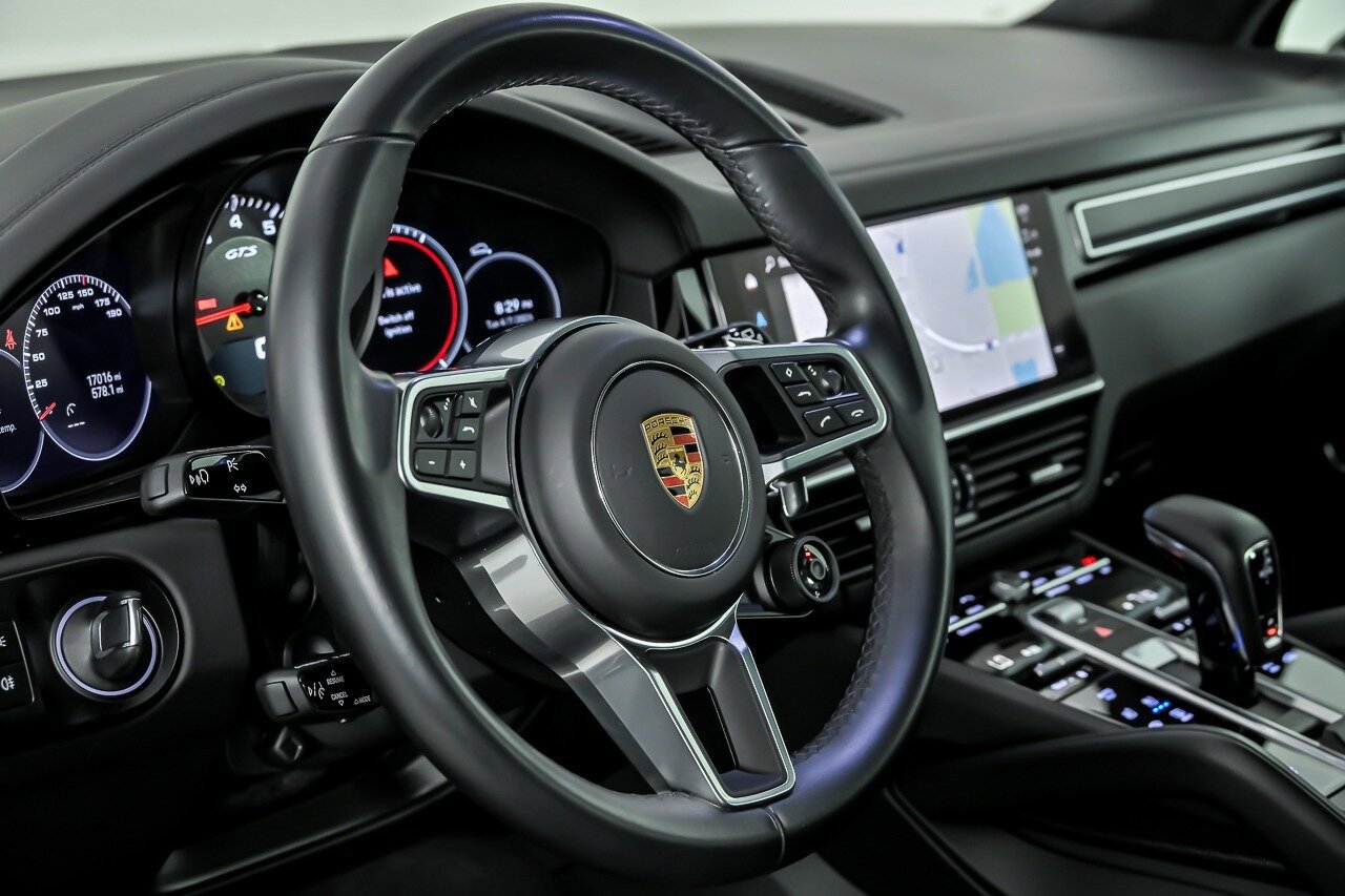 Used 2023 Porsche Cayenne GTS AWD/4WD image 26