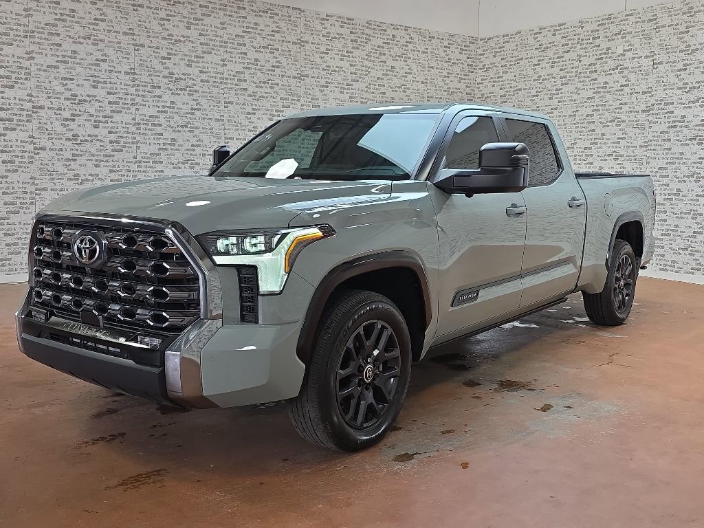 Used 2024 Toyota Tundra Platinum AWD/4WD image 3