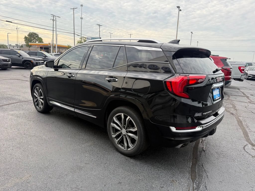 Used 2020 GMC Terrain Denali w/ Denali Premium Package AWD/4WD image 7