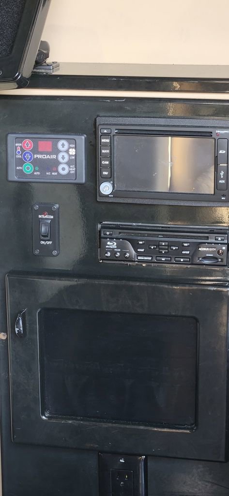 Used 2015 Mercedes-Benz Sprinter 2500 image 8
