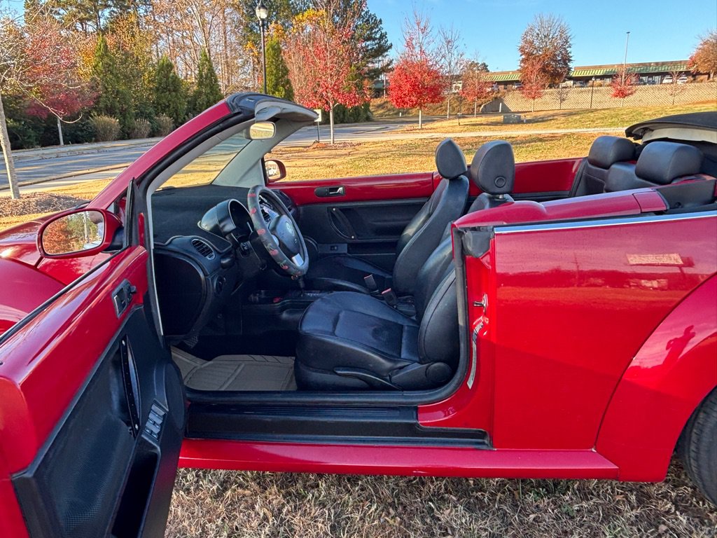 Used 2007 Volkswagen Beetle Convertible w/ Package 1 FWD image 13