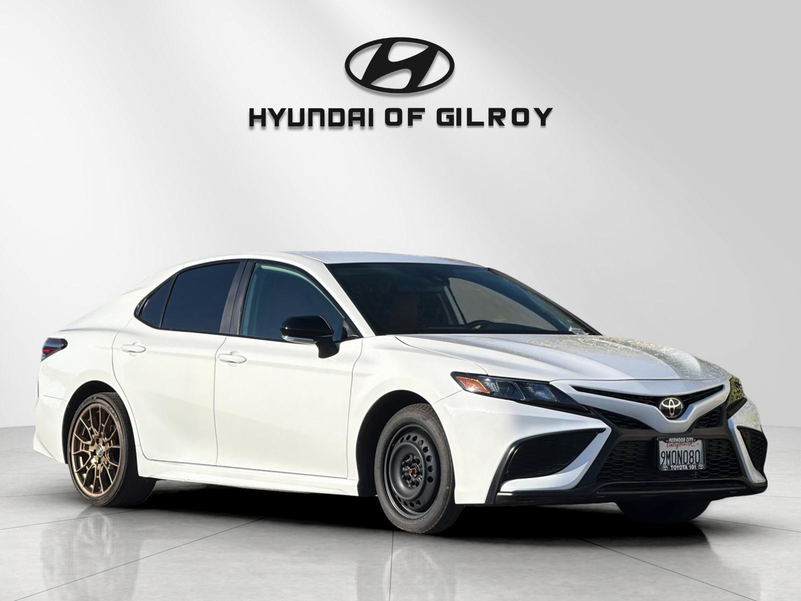 Used 2024 Toyota Camry SE w/ Convenience Package FWD image 7