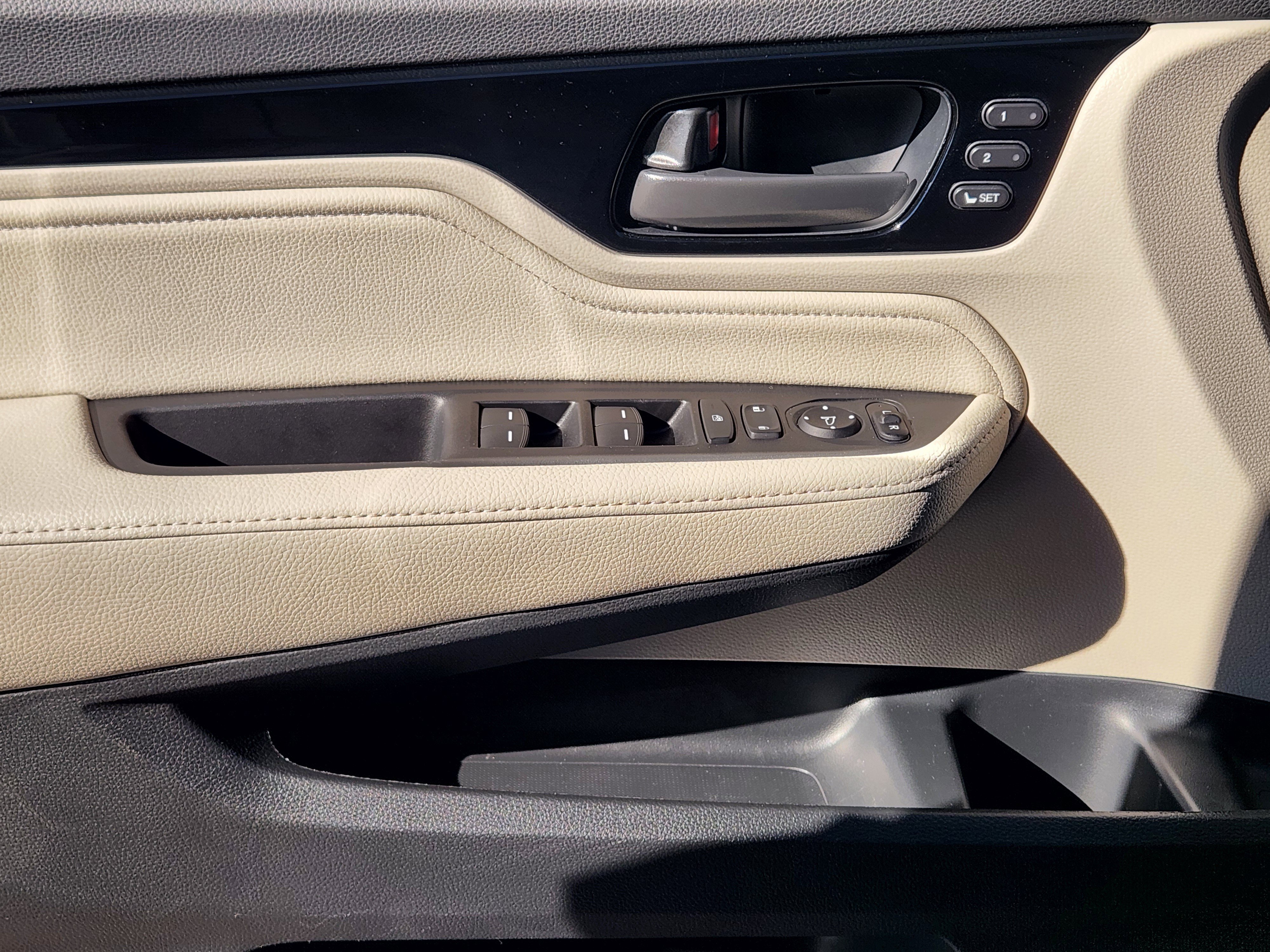 Certified 2025 Honda Odyssey Touring image 22