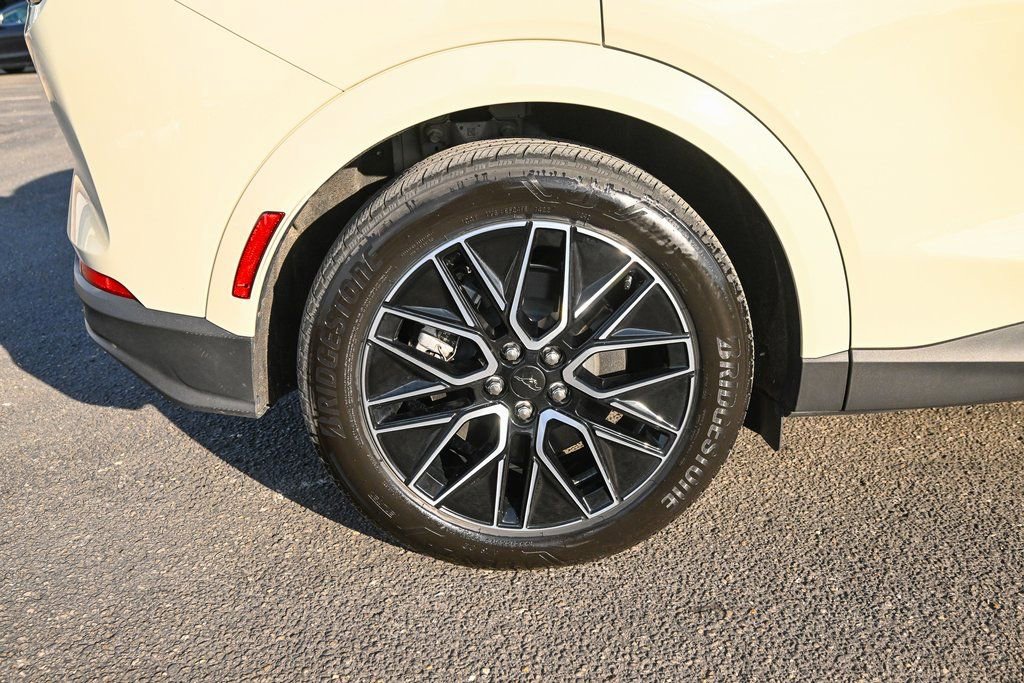 Used 2025 Ford Mustang Mach-E Premium image 14