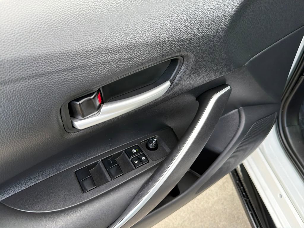 Used 2022 Toyota Corolla SE image 16