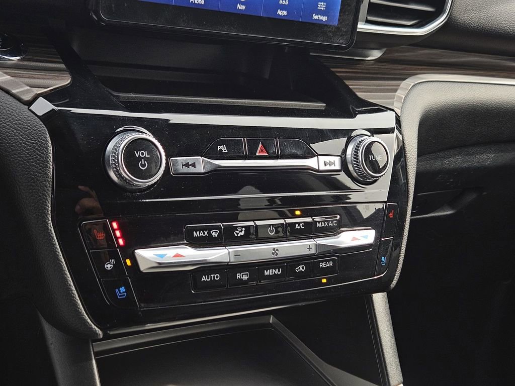 Used 2023 Ford Explorer Limited image 30