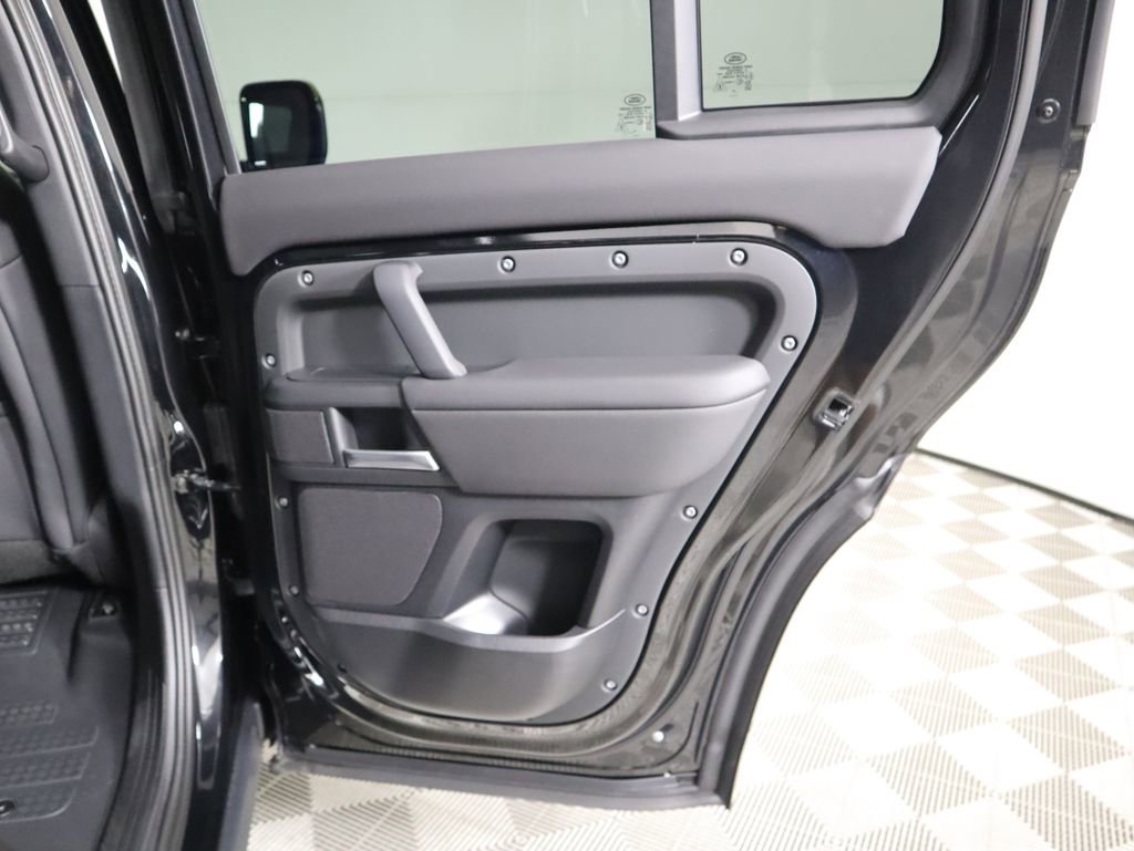 New 2026 Land Rover Defender 110 S image 28