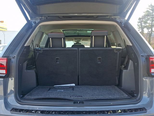 Used 2025 Volkswagen Atlas Peak Edition SE image 28