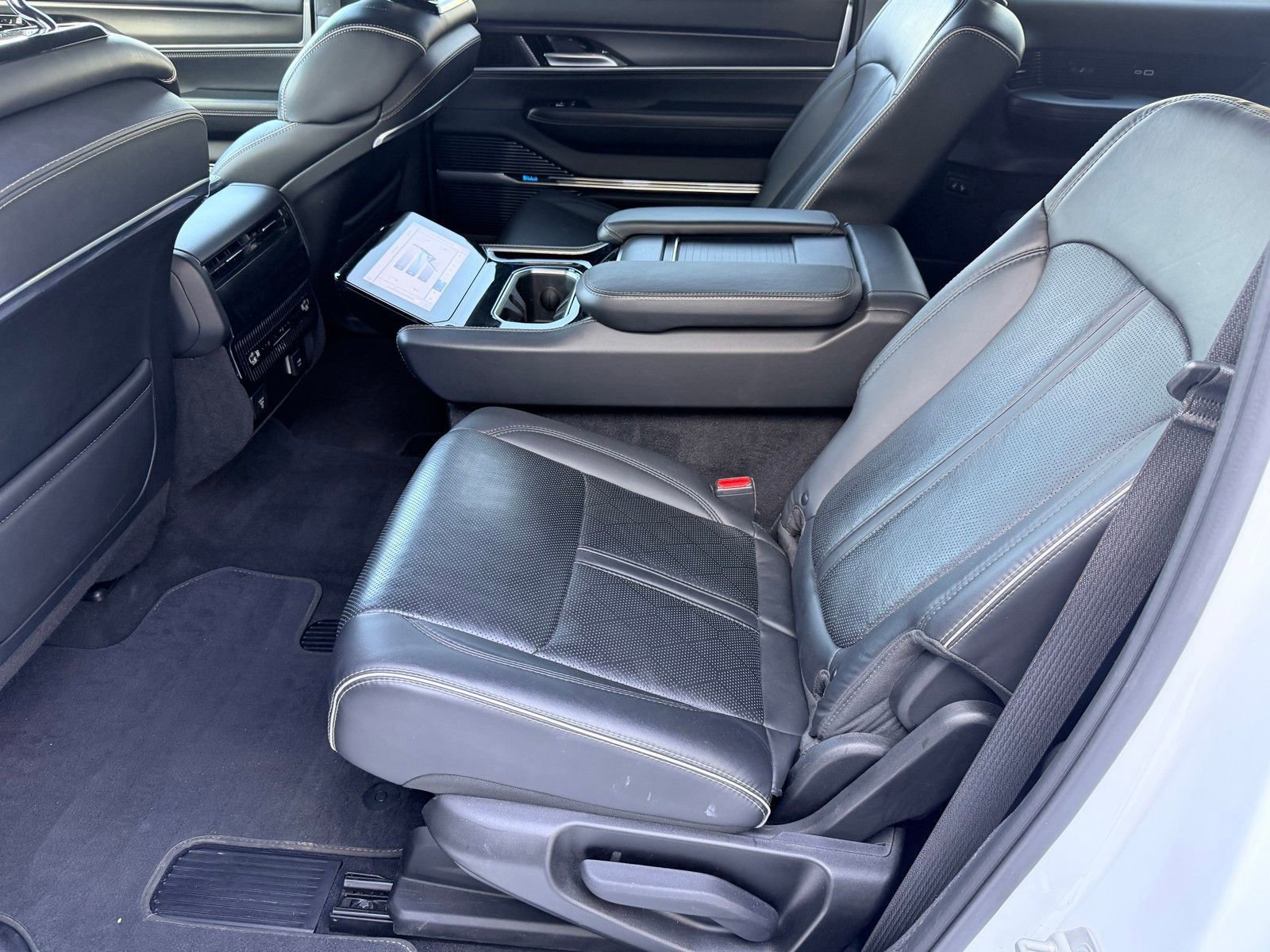 Used 2024 Jeep Grand Wagoneer L Series II w/ Quick Order Packagew 28T image 20