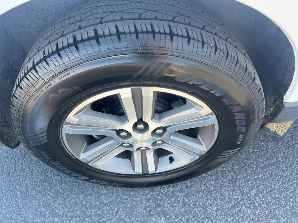 Used 2017 Chevrolet Traverse LT AWD/4WD image 3