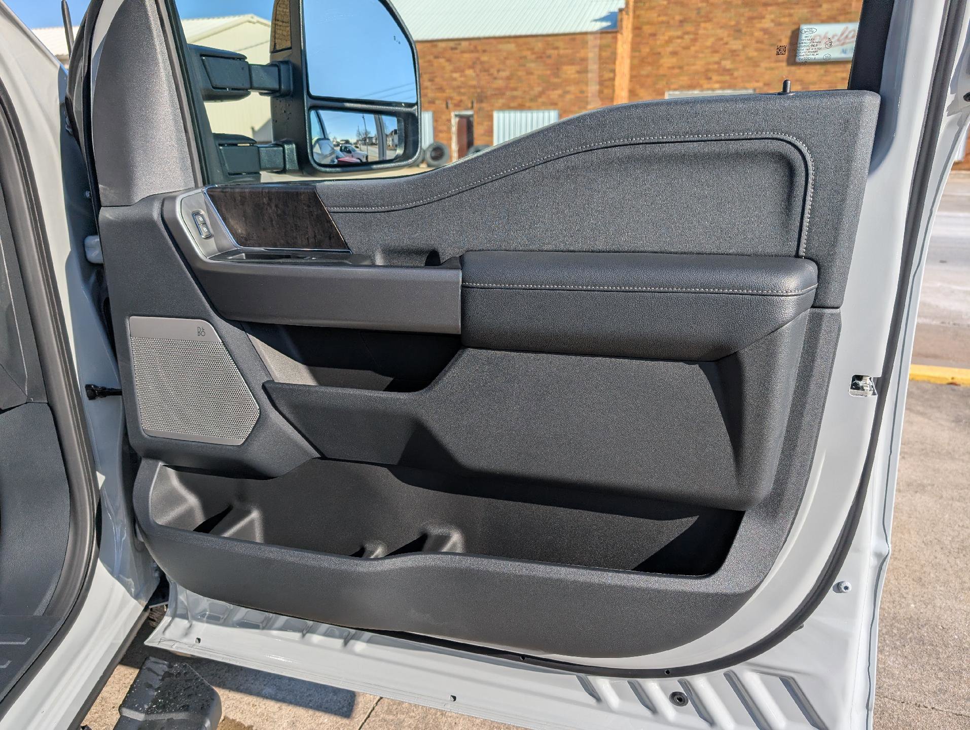 New 2026 Ford F250 Lariat w/ Black Appearance Package image 17