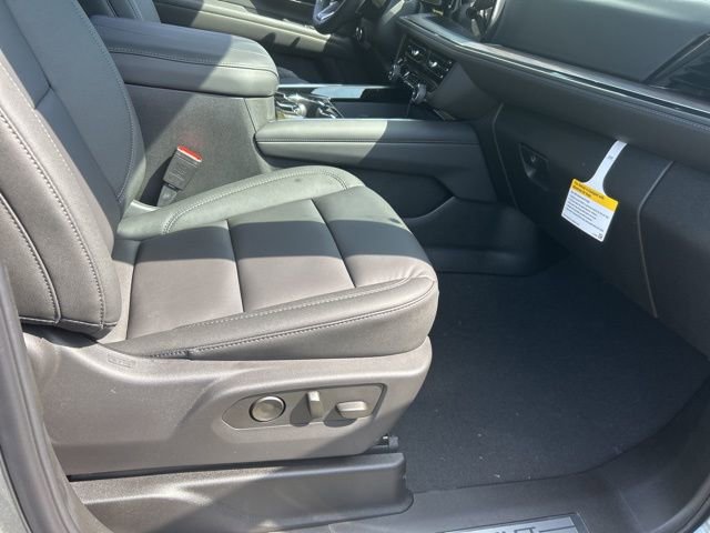 New 2026 Chevrolet Suburban LT w/ Comfort Package image 21